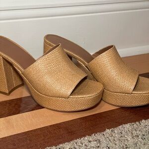 Chic Tan Women's Platform Sandals